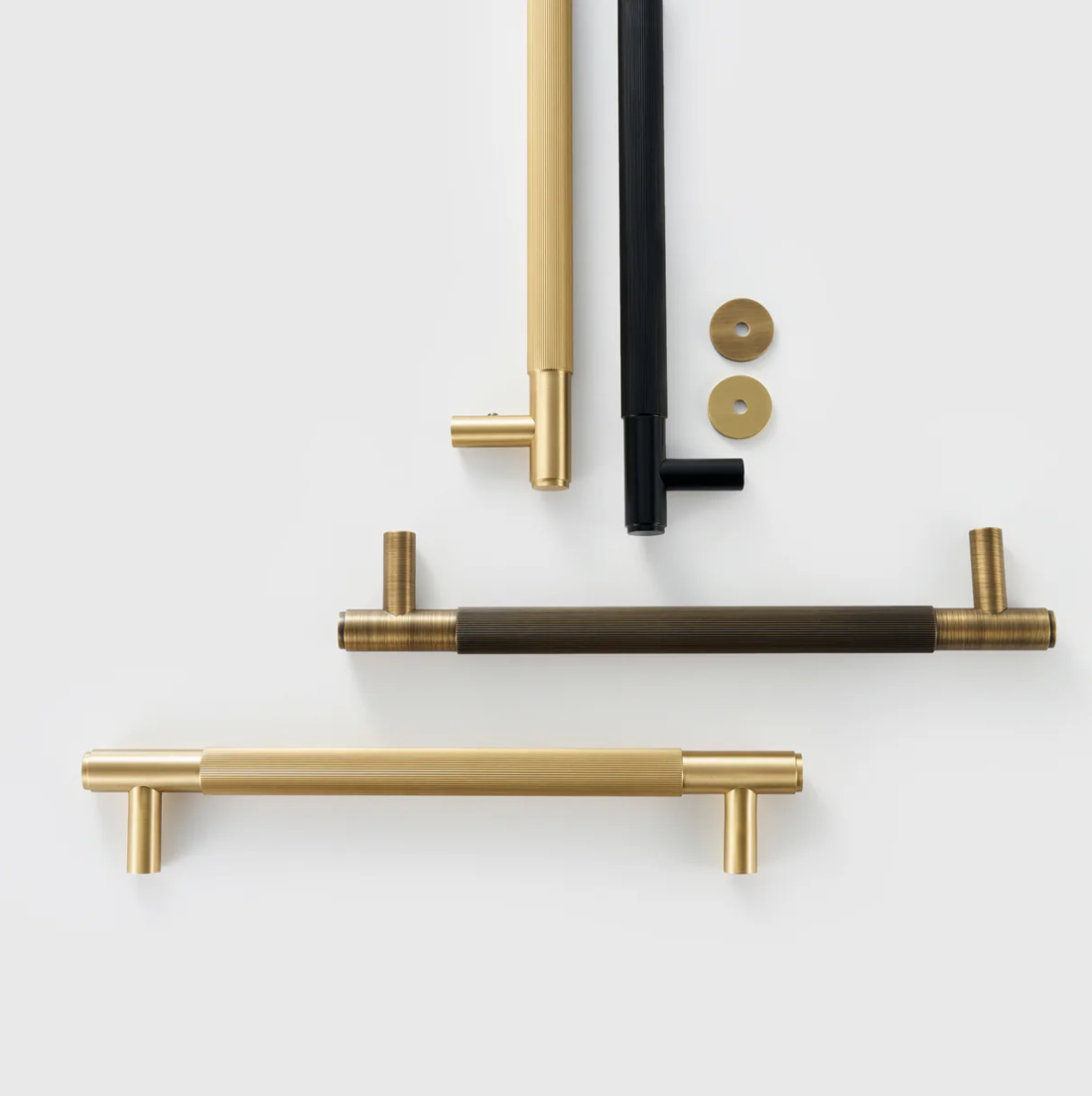 LA LINEA Solid Brass Linear Knurling Double-Sided Or Single Door Pull Handle
