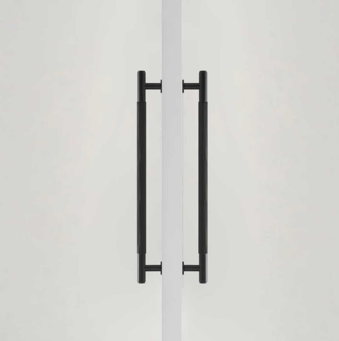 LA LINEA Solid Brass Linear Knurling Double-Sided Or Single Door Pull Handle