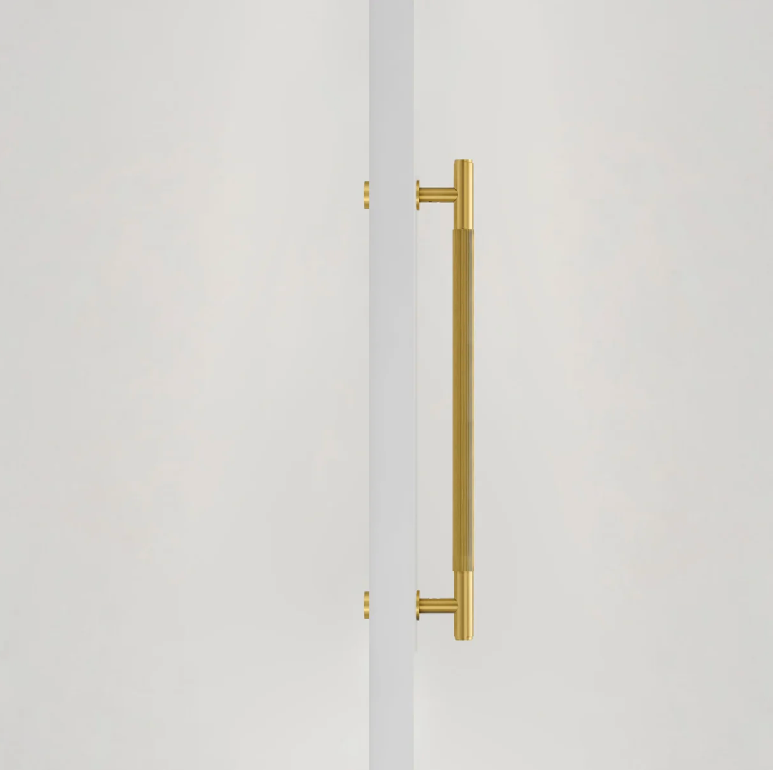 LA LINEA Solid Brass Linear Knurling Double-Sided Or Single Door Pull Handle