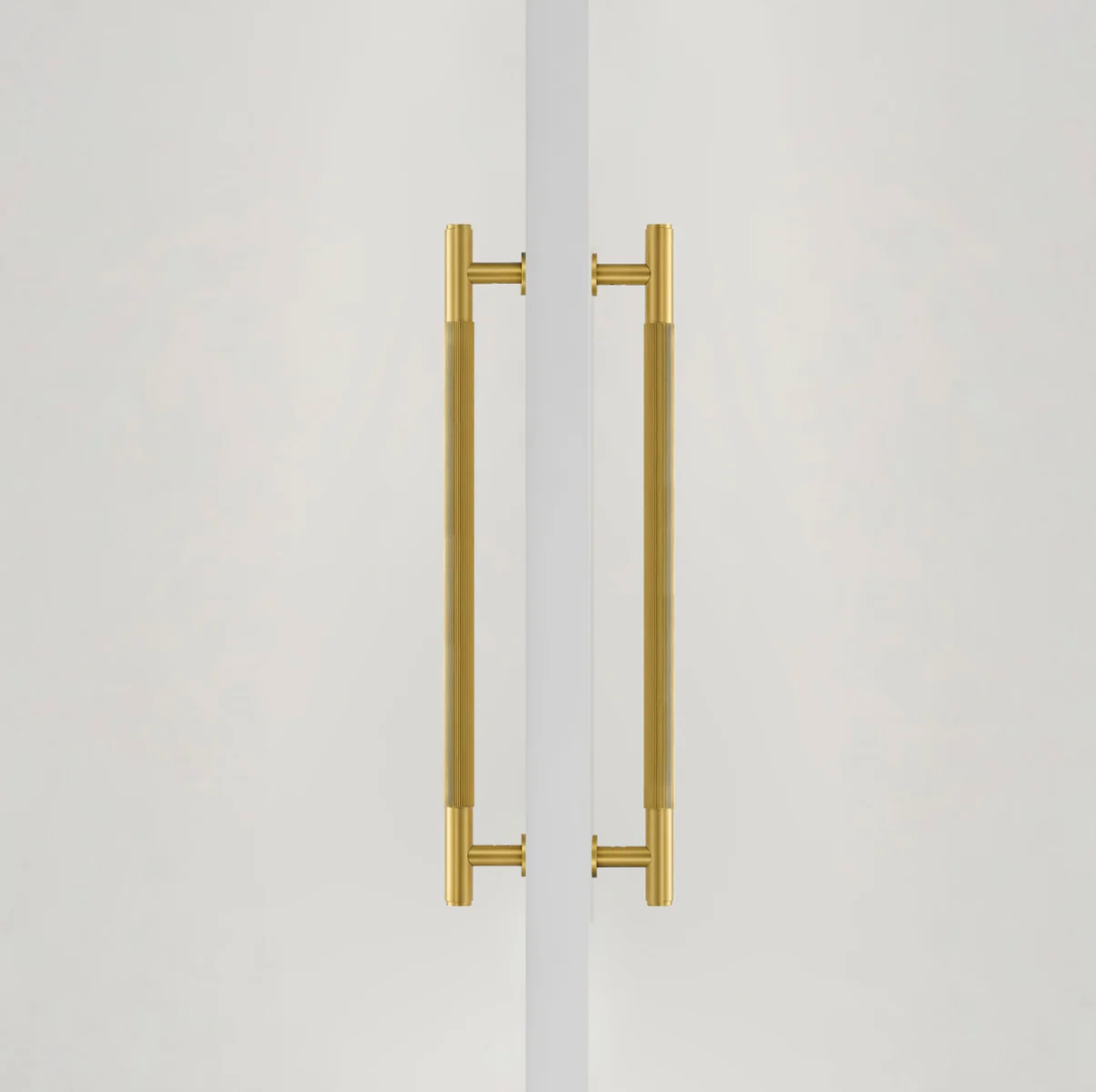 LA LINEA Solid Brass Linear Knurling Double-Sided Or Single Door Pull Handle