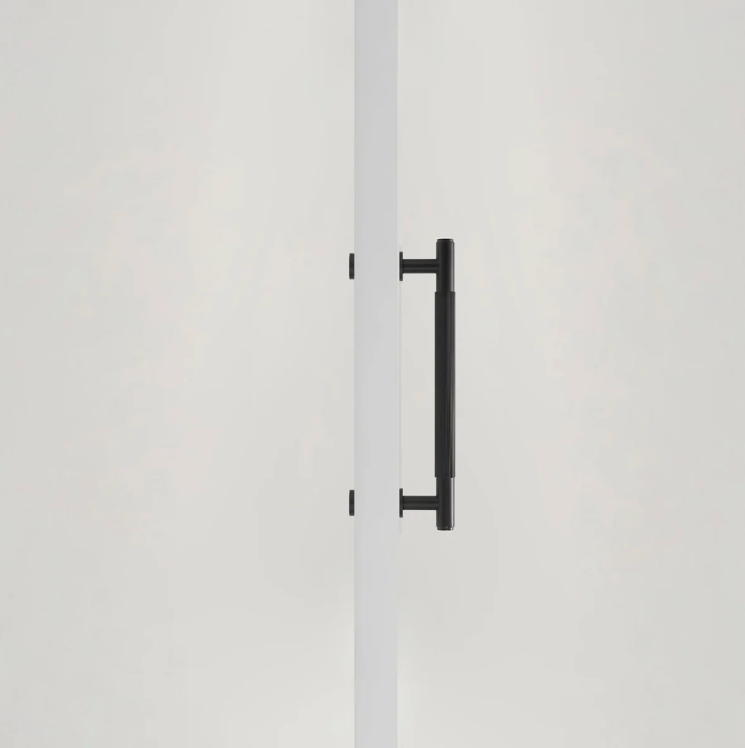LA LINEA Solid Brass Linear Knurling Double-Sided Or Single Door Pull Handle