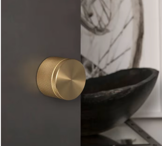 ARDITO Solid Brass Knurled Interior Door Handle (Brass)