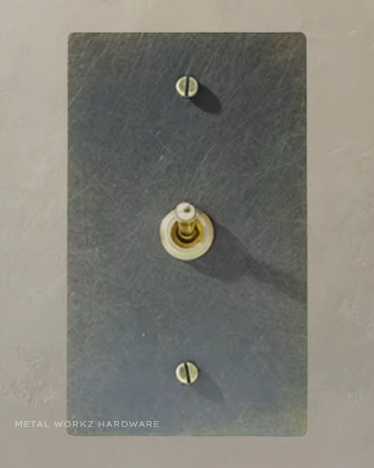 Brass Vintage Toggle Light Switch (1-Gang) Antique Bronze