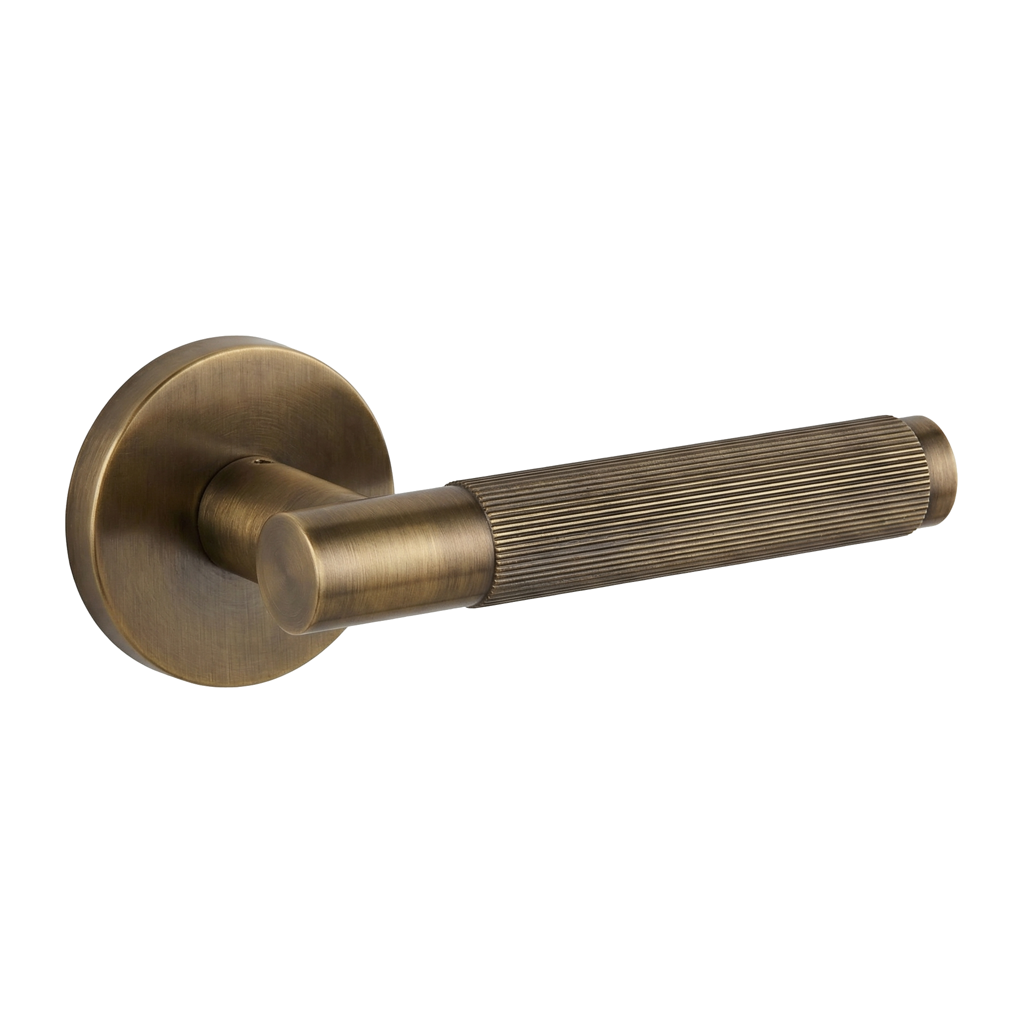 Heirloom aged brass lever handle, knurled texture for quiet luxury.
