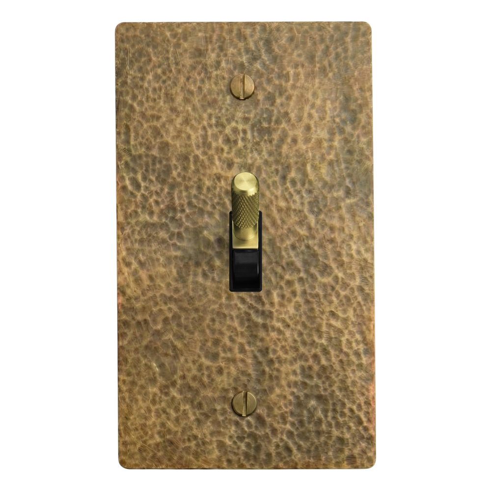 Hammered Brass 1-Gang Toggle Switch Plate in Black