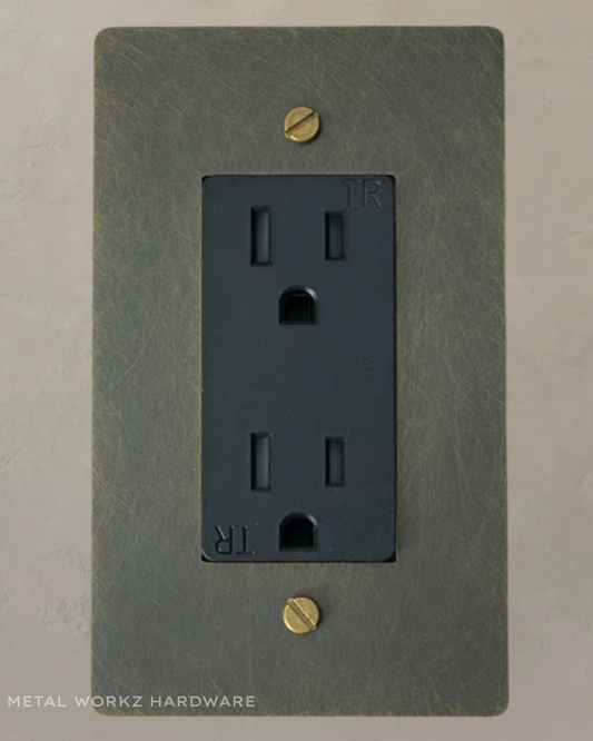 Brass Standard 15A Duplex Electrical Power Outlet (1-Gang) Antique Bronze With Black Module